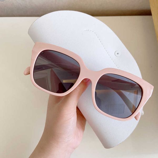 

100035 same ce family square pink large frame 22 year new polarizer sunglasses uv protection, White;black