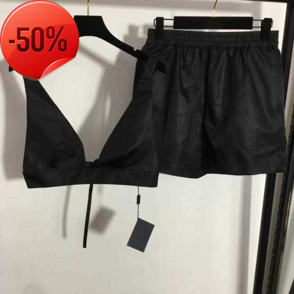 

designer loose womens two piece pants set with triangle metal sleeveless v neck vest mini short sets streetwear fashion crop 23ss, White