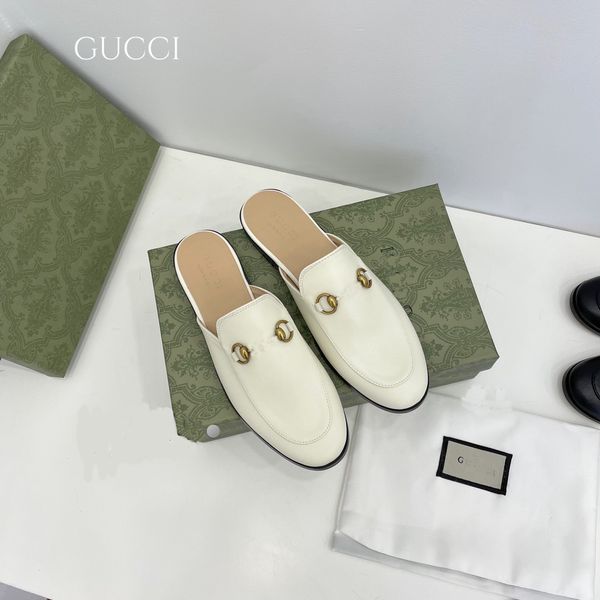 

2023 Casual Sexy Flat Heels Classic Solid Dress Shoes Designer Sandals with Metal Round Toe Flat Heels Metal Logo Slippers, White