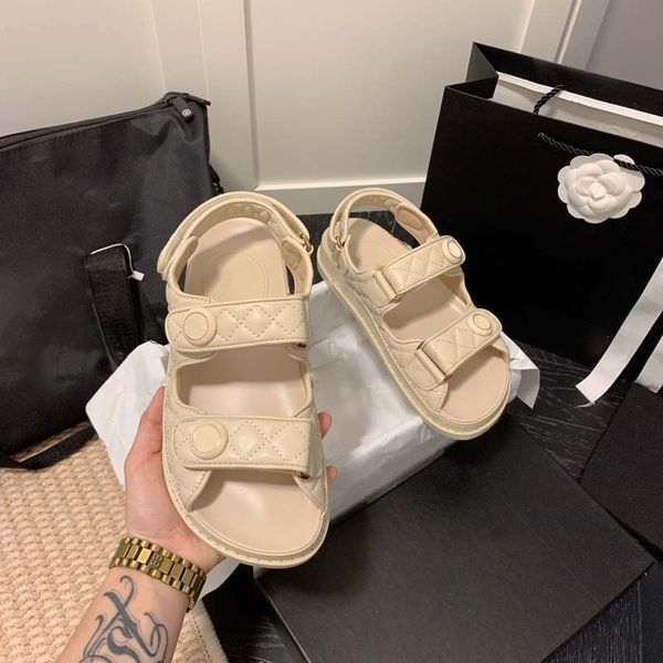 

designer women sandals summer beach small fragrant leather thick soled open toe fashion lady comfortable beach slipper v1ni, Black