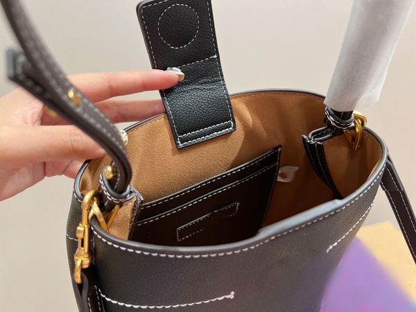 

new niche luxury women's bag, underarm bag, bucket bag