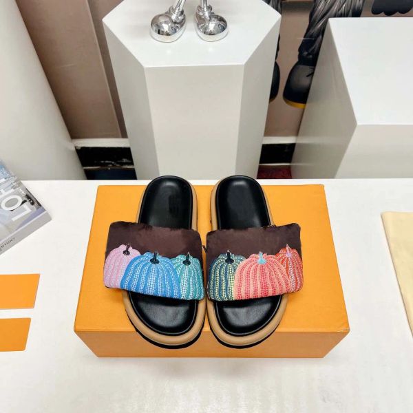 

2023 designer pool pillow mule women's sandals summer multi color genuine leather cool comfortable slippers white printing fashion men, Black