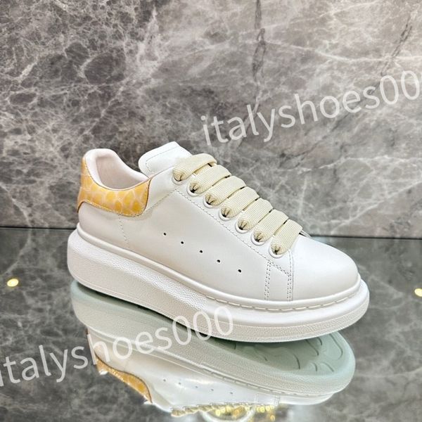 

2023 new luxury fashion shoes white black dream sneaker womens and mens rubber sole soft calfskin leather lace-up trainers