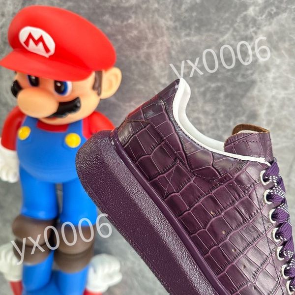 

luxurys casual shoes small white shoes lovers' letters flat bottom lace up board shoes men's and women's sports low shoes, Black