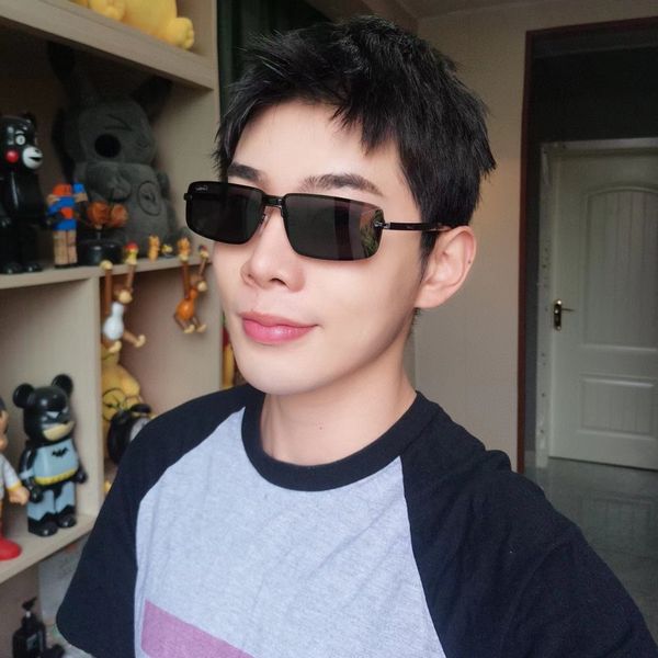 

selling fashion leisure and luxury brand sunglasses with multiple scenes high-quality and highly praised products recommended for ing, White;black