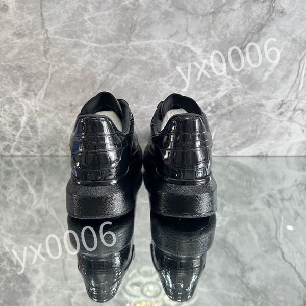 

2023 new luxurys casual shoes small white shoes lovers' letters flat bottom lace up board shoes men's and women's sports low, Black