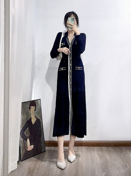 

sandro v-neck temperament slim knitted dress 2023ew, Black;gray