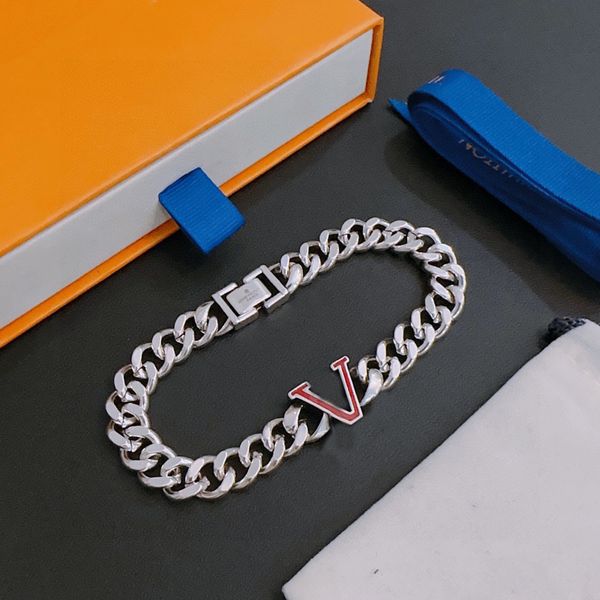 

designer bracelet charm v letter hip hop women mens bracelets trendy cuban chain 316l stainless steel cuff bangle couple jewelry, Black