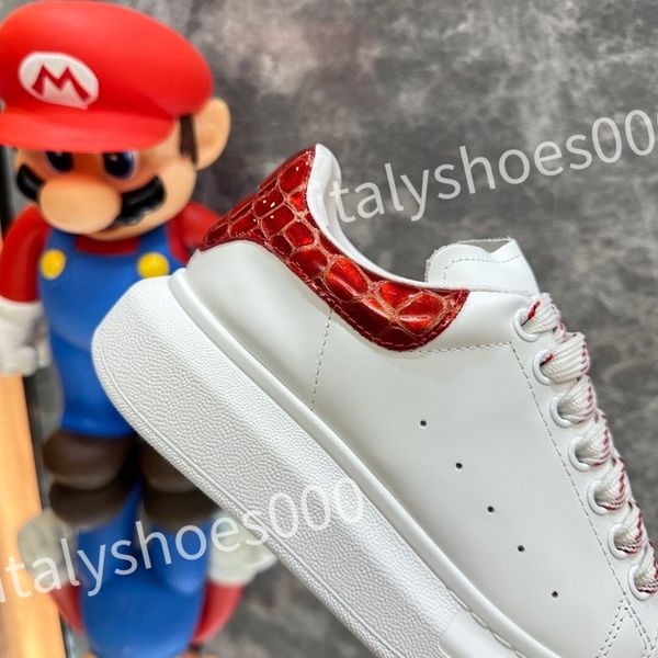 

2023 luxurys fashion shoes white black dream sneaker womens and mens rubber sole soft calfskin leather lace-up trainers
