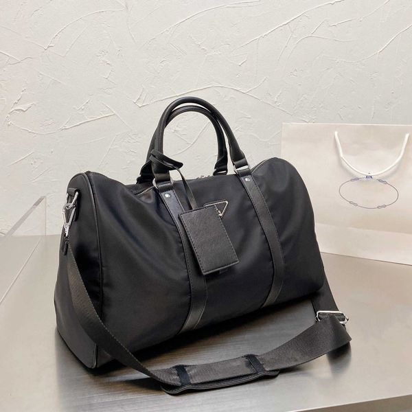 

fashion brand short trip bag handheld folding sports tote bag large capacity zipper suitcase fitness outdoor sports shoulder bag