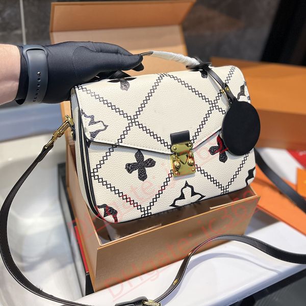 

2023 women's handbag designer messenger bag with long shoulder belt one shoulder diagonal handbag fashion classic small square bag