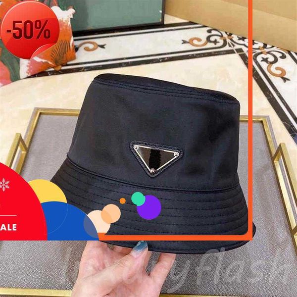 

81t Hat Casquette Designer Stars with The Same Casual Outing Flat-toA Small Brimmed Hats Wild Triangle Standard Ins Ba233G83, Blue