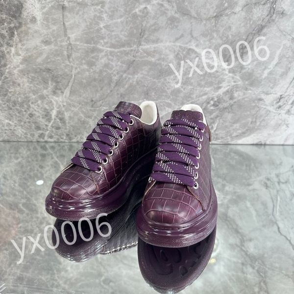 

2023 new luxurys casual shoes small white shoes lovers' letters flat bottom lace up board shoes men's and women's sports low, Black