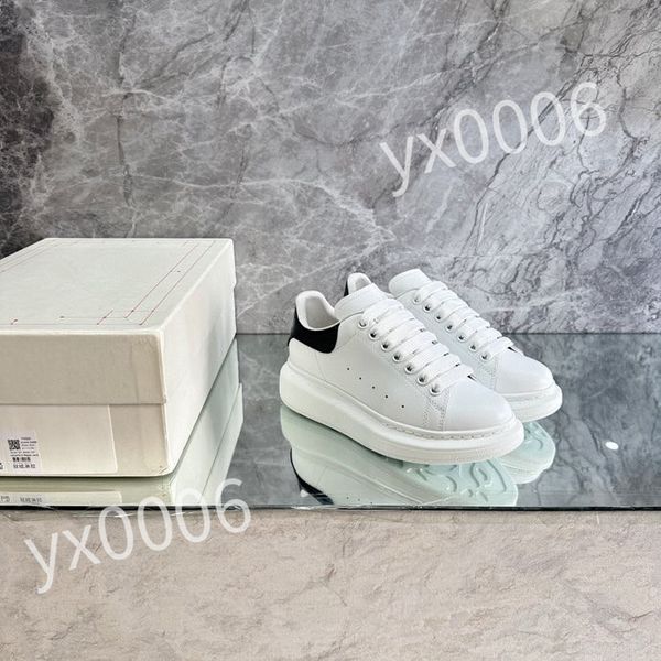 

luxurys casual shoes small white shoes lovers' letters flat bottom lace up board shoe men's and women's sports low shoes, Black