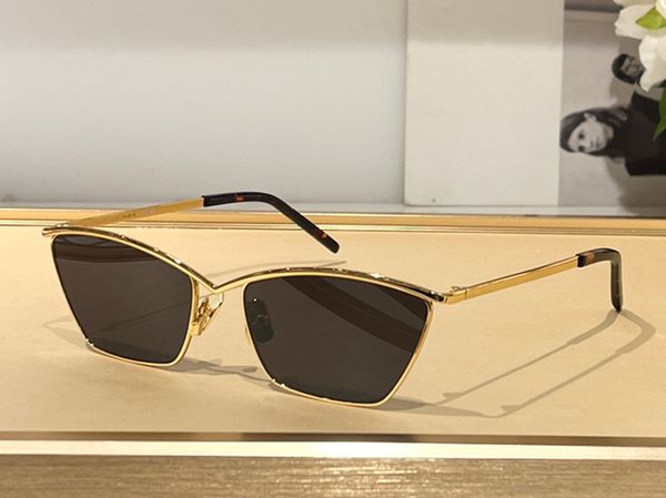 

sunglasses for men women summer 637 designers style anti-ultraviolet retro plate full frame glasses random box, White;black