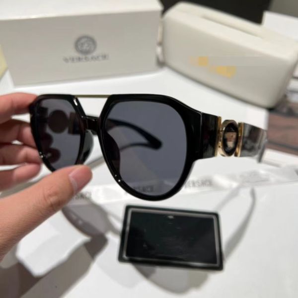 

european and american designer sunglasses, big brand sunglasses, personalized one-piece sunglasses, male and female rivet watermark glasses, White;black