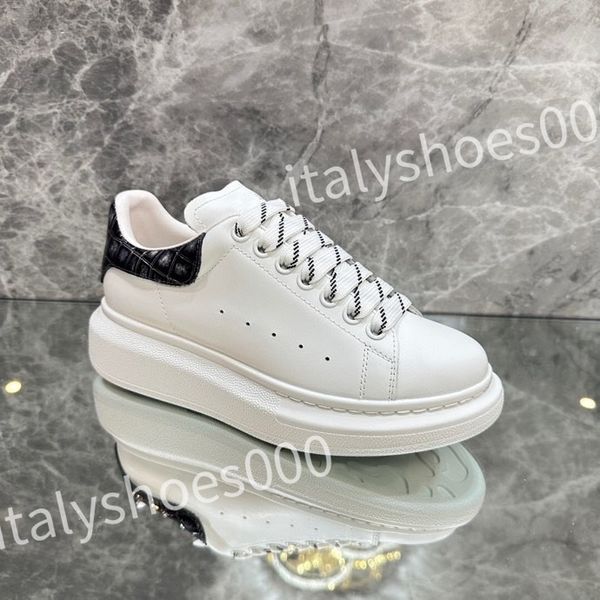 

2023 new luxurys fashion shoes white black dream sneaker womens and mens rubber sole soft calfskin leather lace-up trainers