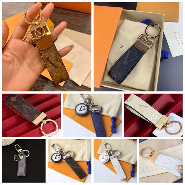 

2023 luxury keychains designer keychain letters designer leather keychain women jewelry keyring bags pendant car key very good gift, Silver