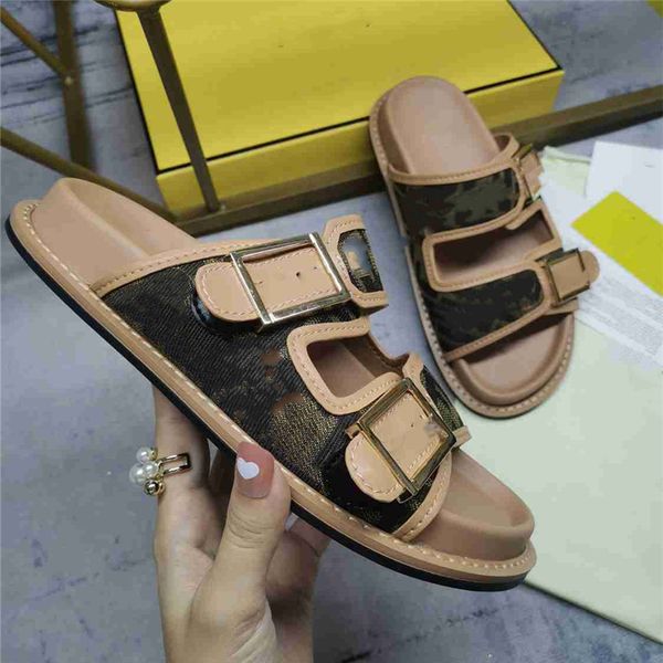 

fashion slippers 2023 fendyity luxury design summer men and women flat shoes thick sole leather rubber letter logo casual cartoon slippers 0, Black