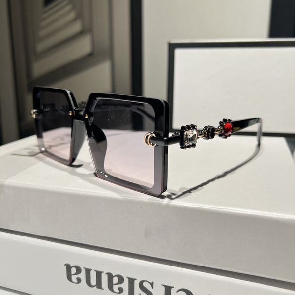 

2023 new sunglasses for women glasses model 8421 logo designer men's and women's same style sunglasses with box uv protection, White;black