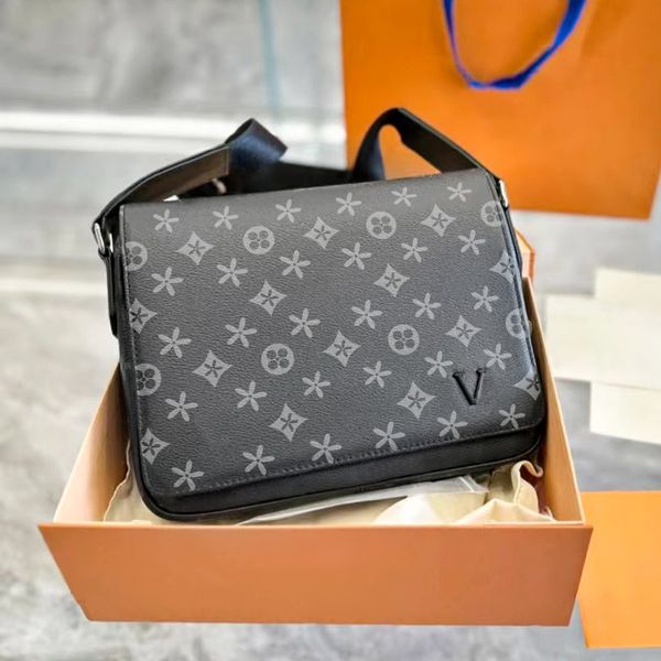 

mens m46255 satchel embossed messenger bag womens luxury mini district tote handbags clutch bag mens designer leather n42710 flap crossbody