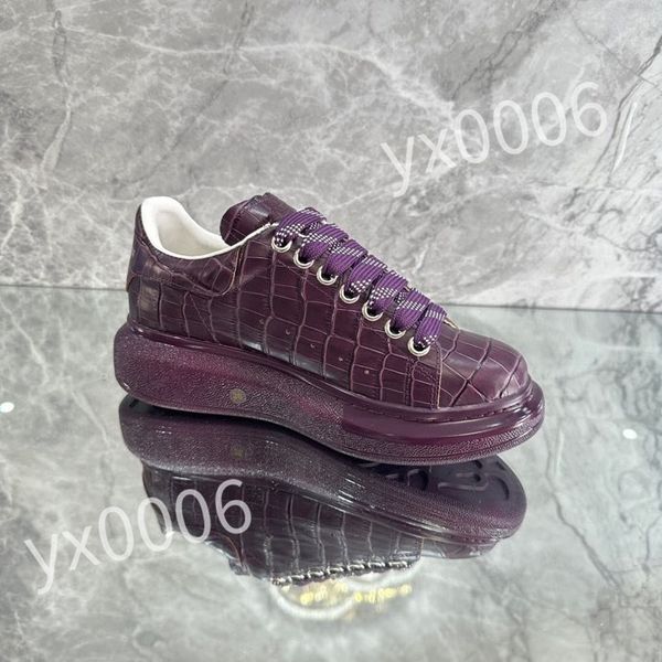 

2023 luxurys casual shoes small white shoes lovers' letters flat bottom lace up board shoes men's and women's sports low sho, Black