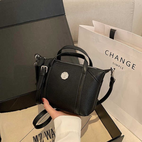 

women's designer bags small and large capacity handheld bag for women 2023 new fashion simple longxiang dumpling versatile one shoulder
