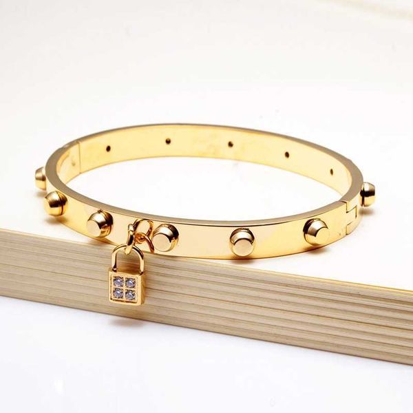 

original designer carti 304l sweet fashion rhinestone lock dot liuding stainless steel bracelet jewelry with logo, Black