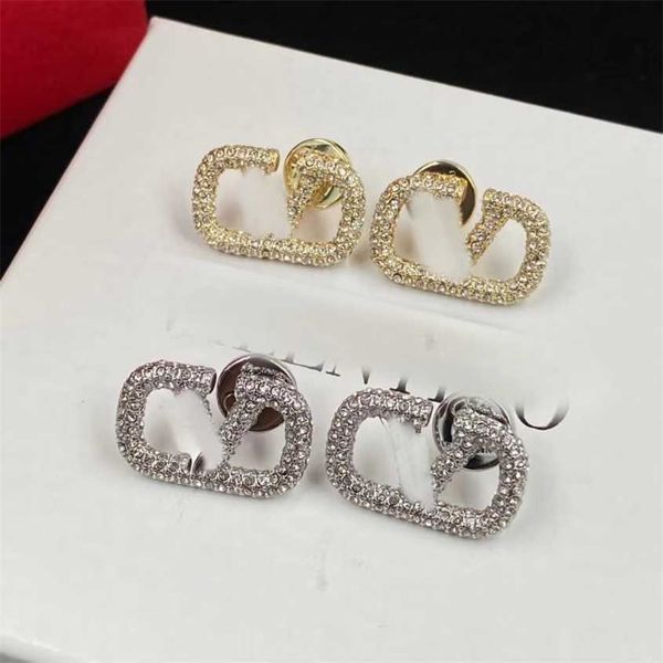 

2023 v-letter rhinestone 925 silver needle brass material temperament niche design earrings for women, Golden