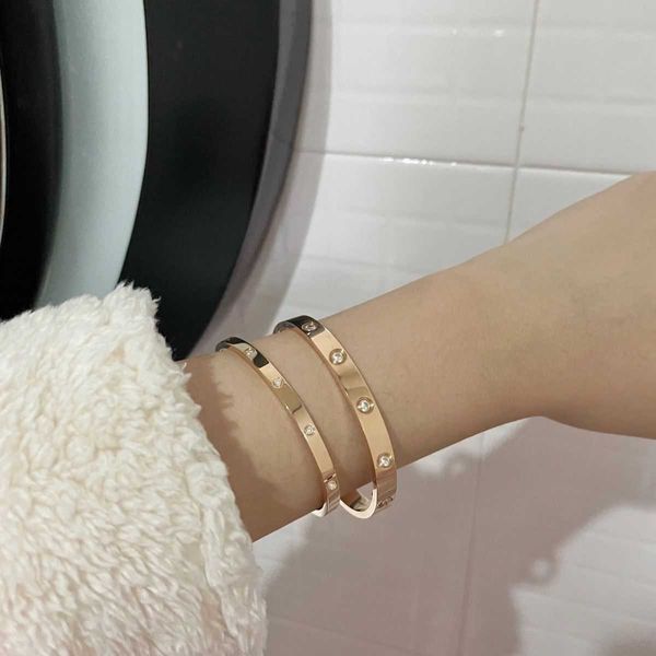 

advanced sense carti bracelet premium 18k rose gold bracelet colorless wide and narrow edition small diamonds lovers' valentine's, Black