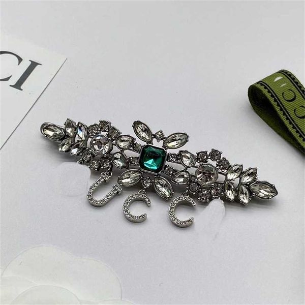 

2023 new gujia letter rhinestone clip brass material pin fashion versatile hair band, Golden;silver