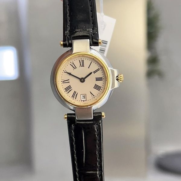 

new luxury women's watch exquisite, elegant, and fashionable imported quartz movement leather strap and simple dial, Slivery;brown