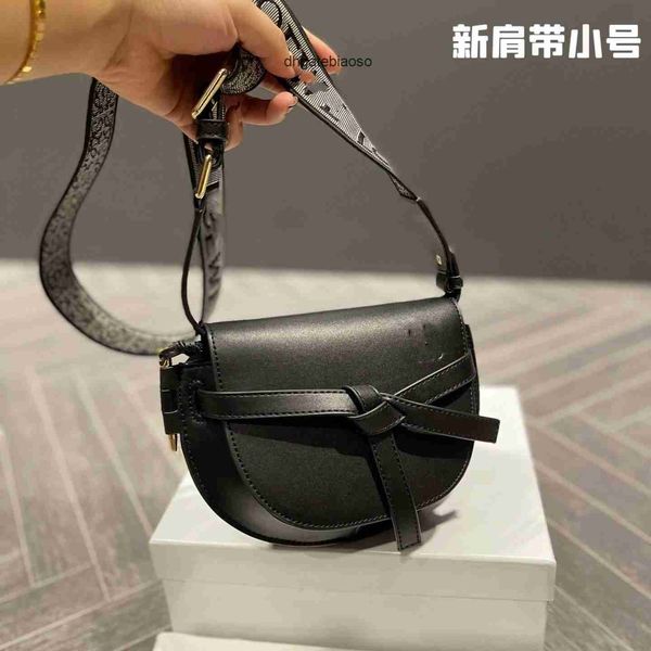 

loewbags shoulder knitted totes 2023 designer gates women's saddle bag letter wide women strap bags single crossbody 2ag7