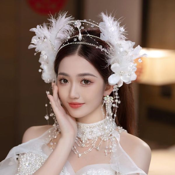 

headwear bride 2023 new super immortal feather crown hair accessories tassel set high end temperament pgraphy jewelry, Silver
