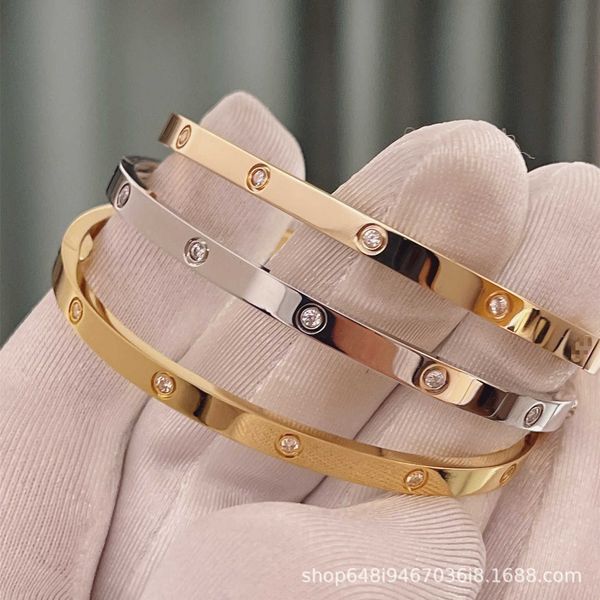 

advanced sense v-gold cnc precision carved carti narrow version ten diamond bracelet classic diamond 6 diamond bracelet for couples 18k brac, Black