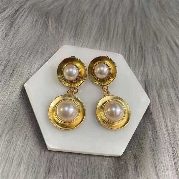 

2023 pearl triumphal arch brass material fashion temperament simple earrings 925 silver needle, Golden