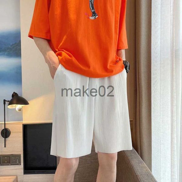 

men's shorts summer shorts men's fashion solid color casual pleated shorts men streetwear wild loose straight fivepoint pants s2xl, White;black