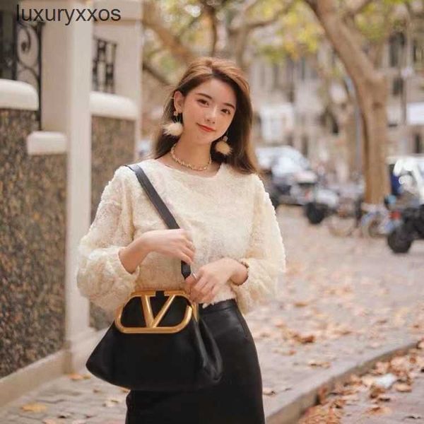 

shoulder valention designer bag bags carrying crossbody single diagonal straddle decorated leather women's handbag high pouch