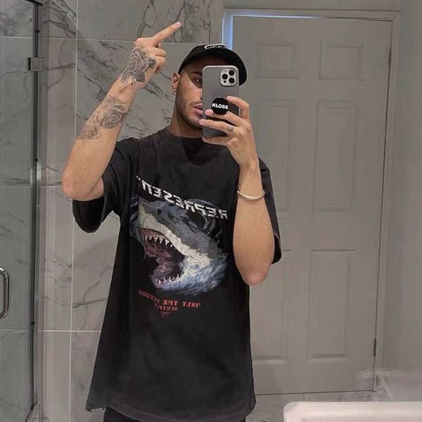 

correct version of representative shark print washed short sleeve vintage high street loose damaged vintage t-shirt, White;black