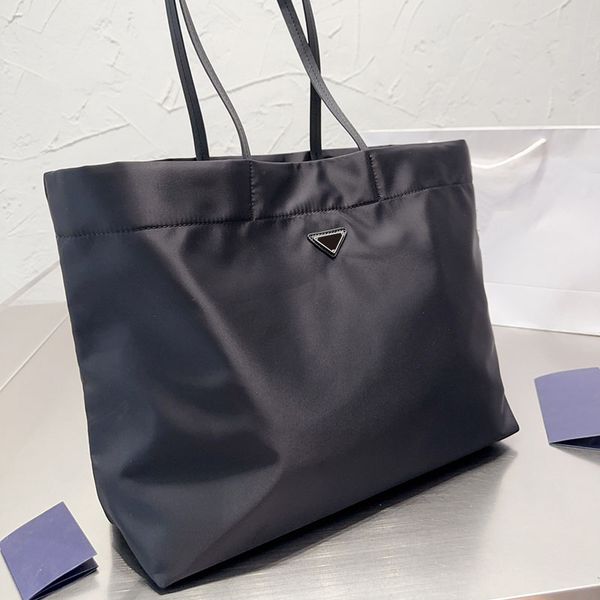 

large capacity tote handbag designer bags man travel bag classic nylon clutch bags women purse handle shopping handbags luxury crossbody bag