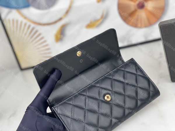 

classic women's wallet, sheepskin wallet, 12 card slots, one metal zipper pocket, multiple compartments, equipped with gold hardware si, Red;black