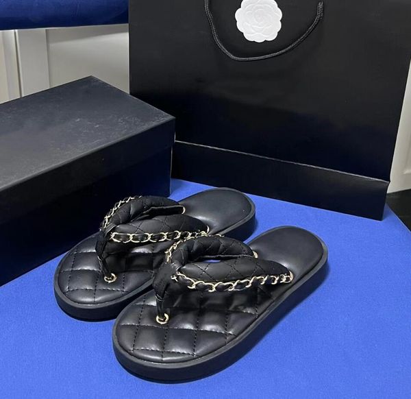 

channel shoes designer channel slippers women soft bread summer flat flip flops leisure fashion leather chain sandbeach