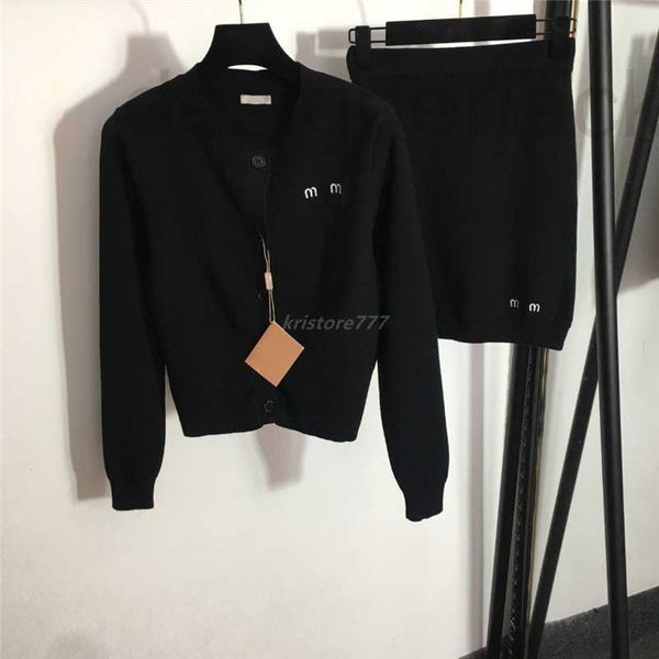 

two piece dress designer women brand knits sets suits sweater and skirt with letter embroidery 65od, White