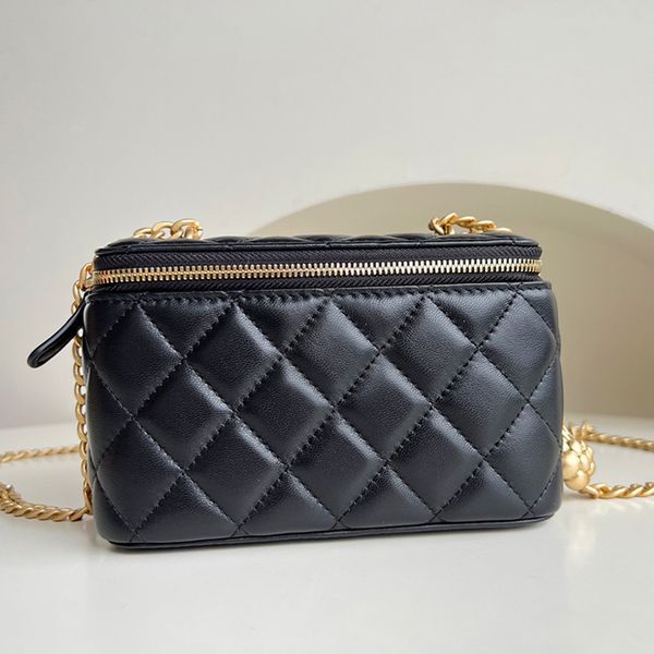 

designer cosmetic bags luxury shoulder bags 1:1 quality caviar chain bags 17cm with box mc068