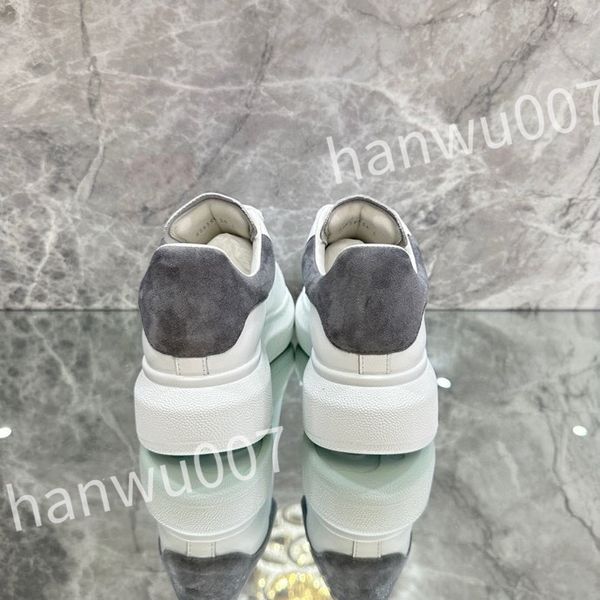 

2023 new designer sneakers calfskin casual shoes fashion reflective shoes men women sneaker vintage trainers leather, Black