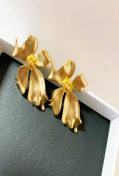 

selling personality plating thick gold irregular flowers fashion designer earrings luxury designer jewelry women earrings7415463, Golden