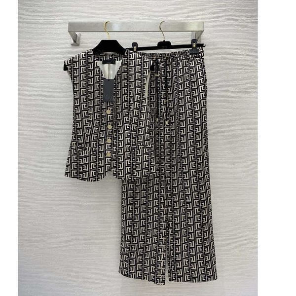 

23ss women pants sets womens designer clothing shirt suit maze print buckle v-neck vest drawstring elastic waist straight leg casual pants s, White