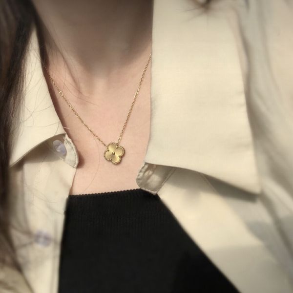 

designer womens luxury designer necklace fashion flowers four-leaf clover cleef pendant necklace 18k gold necklaces jewelry, Silver