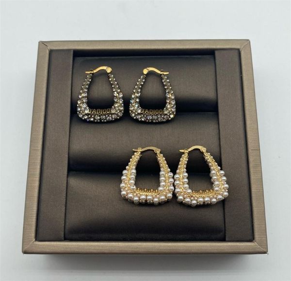 

stud style letter diamond pearl net red the same fashion temperament earrings femalej3425188, Golden;silver