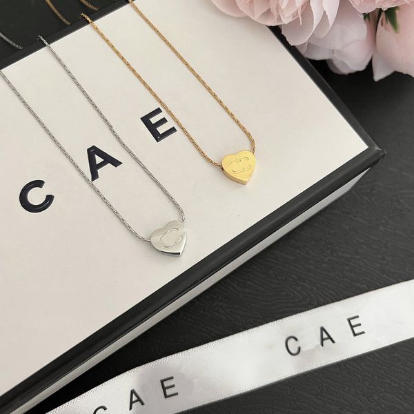 

18k gold plated love pendant necklace stainless steel non fading 925 silver necklace designer charming girl jewelry 2023 wedding party chain